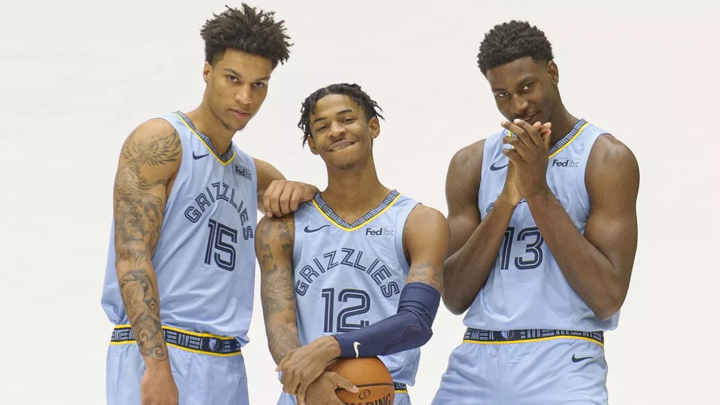 佩杜拉：那不勒斯持续追逐梅努；洛伦佐-卢卡换奇克传闻不实（佩杜拉：那不勒斯继续追梅努，洛伦佐-卢卡与奇克互换纯属谣传）