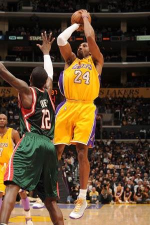 CBA最新消息！北京首钢更换外援，刘炜被喊下课（CBA快讯：北京首钢更换外援，刘炜遭遇下课声浪）